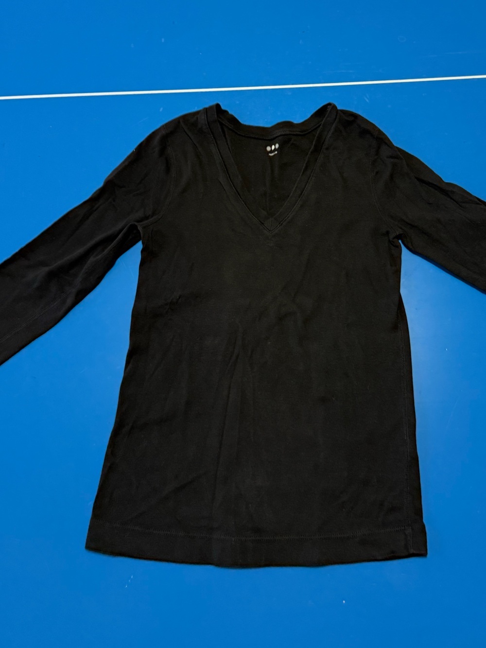 Three Dots Black 3/4 length Sleeve Tee. Size M. Excellent Condition.